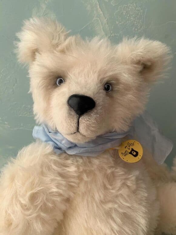 Frontal portrait of Yuki and his snow-white curls
