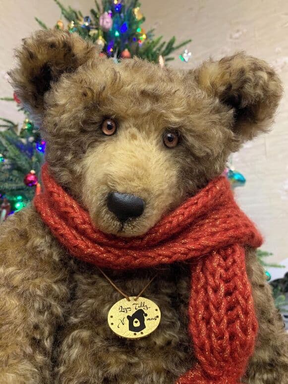 Close portrait of Bosphorus in his winter-red scarf