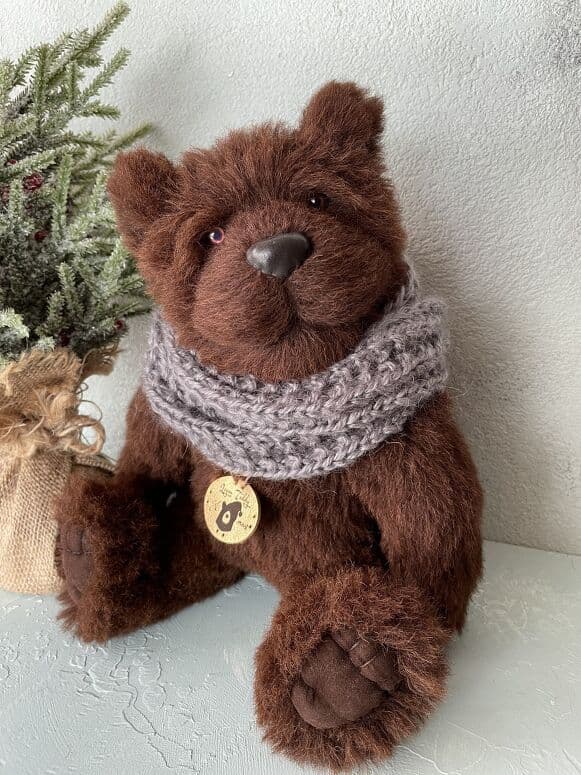 Full-body view of Mr. Brownie, view 2