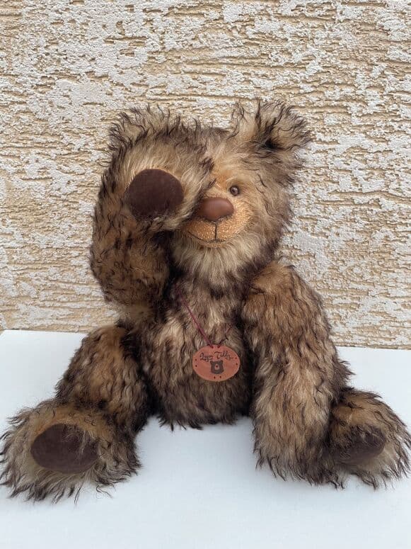 Full-body view of Mr. Bramble, view 3